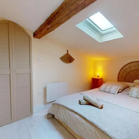Appartement De Charme Au Coeur De La Rose