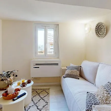 Appartement De Charme Au Coeur De La Rose *